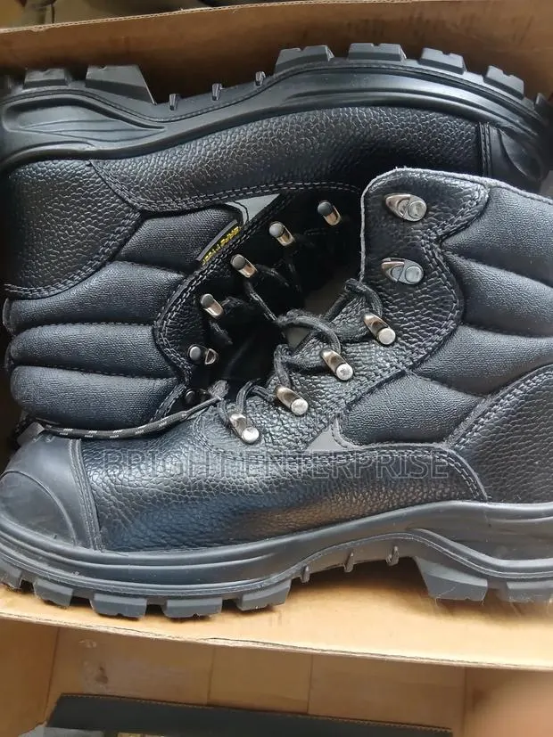 Safety Shoe · Photo 1