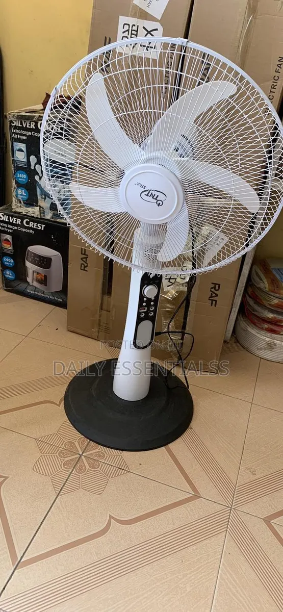 18 Inch Rechargeable Fan With Long Battery Backup