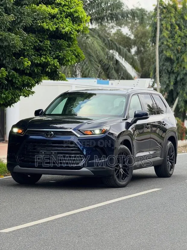 Toyota Grand Highlander XLE AWD 2024 Blue · Photo 1