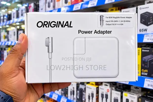 85W MagSafe 1 "L" Power Adapter · Photo 1