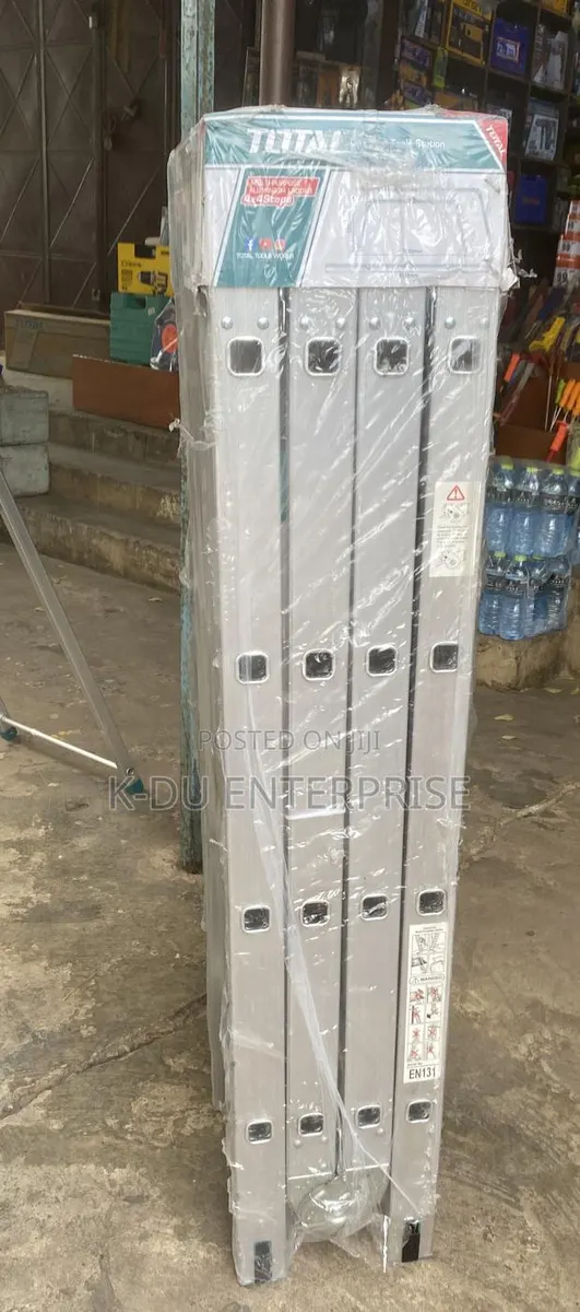 Total Multipurpose Ladder 4x4 · Photo 1