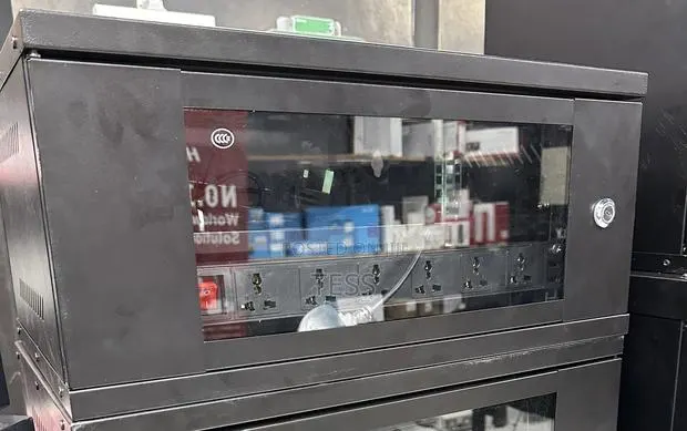4u Rack Cabinet Glass Door Wit Pdu Coolingfan(520x350x240) · Photo 1