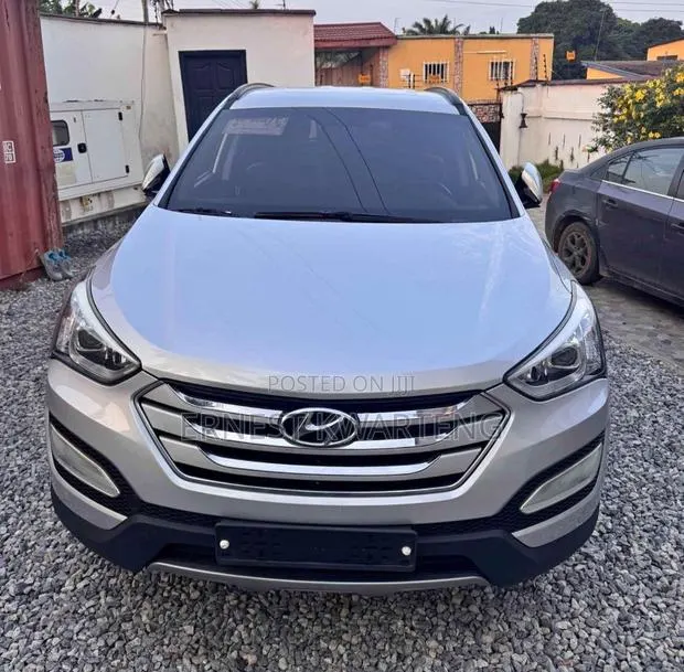 Hyundai Santa Fe 2016 Gray · Photo 1