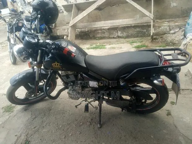 Royal RY125 2026 Black · Photo 1