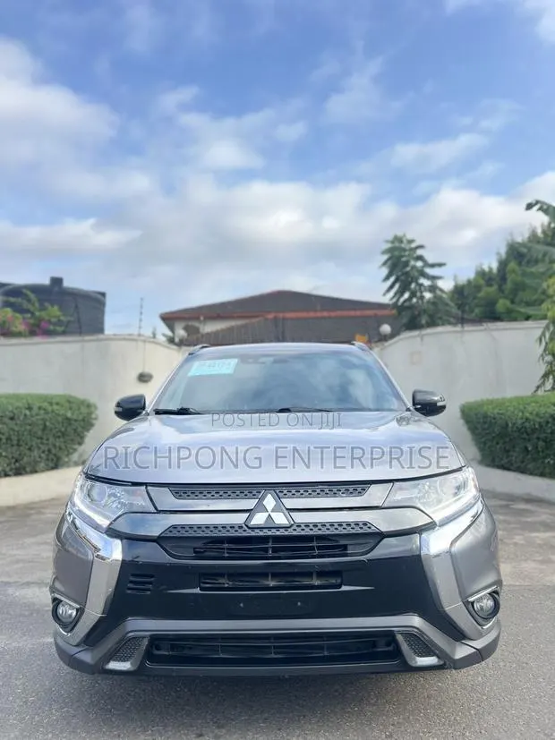 Mitsubishi Outlander SEL FWD 2020 Gray · Photo 1