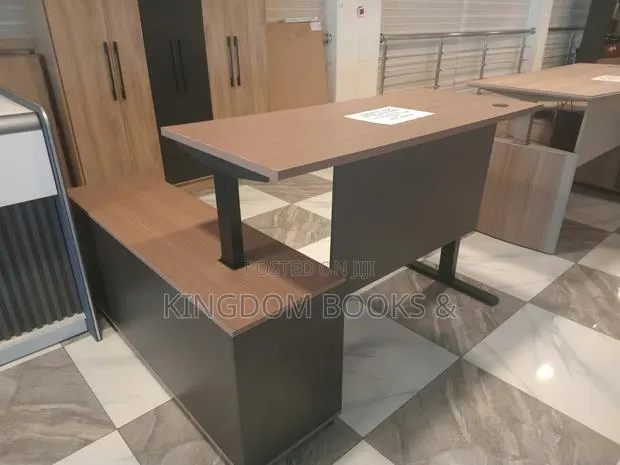 Modern Ergonomic Electric Sit-Stand Executive Desk (Model G25SJ14Z) · Photo 1