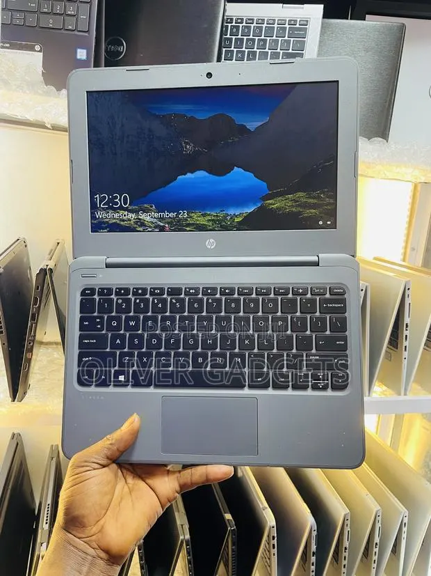 Laptop HP Stream 11 4GB Intel Celeron SSD 60GB · Photo 1