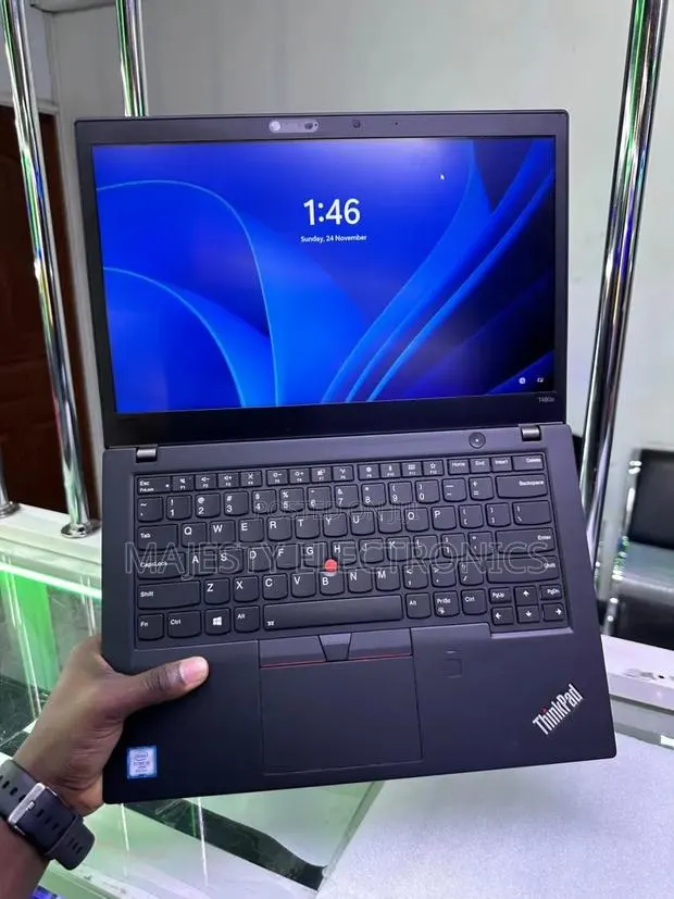 New Laptop Lenovo ThinkPad T480s 8GB Intel Core i5 SSD 256GB · Photo 1