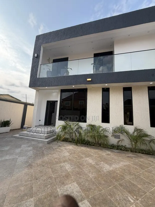 4bdrm Townhouse/Terrace in Atasomanso, Kumasi Metropolitan for sale · Photo 1