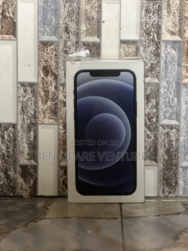 New Apple iPhone 12 64 GB Black · Photo 1
