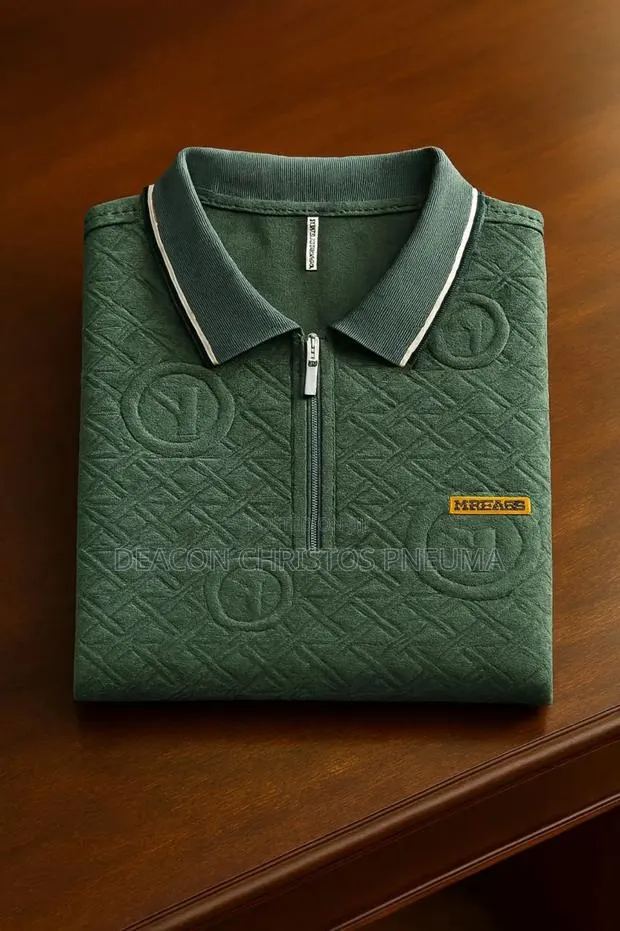 Casual Shirts · Photo 1