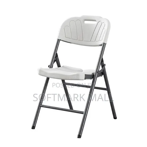 Folding Chairs · Photo 1