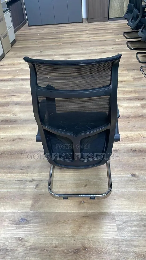Office Chairs · Photo 1