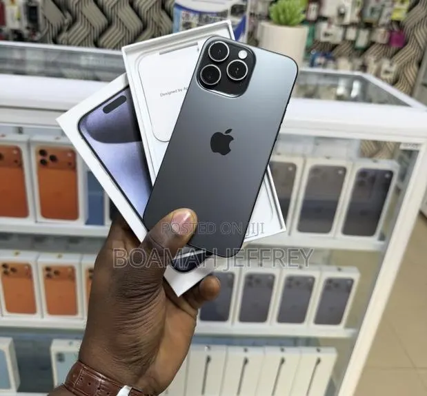 Apple iPhone 15 Pro Max 512 GB Black · Photo 1