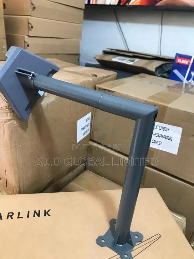 Easy-Install Bracket for All Starlink Generations · Photo 1