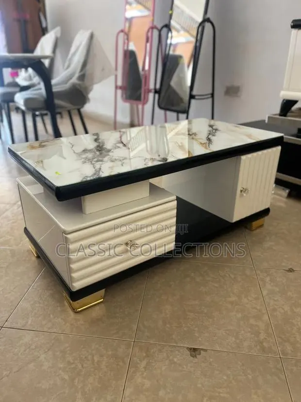 Center Table · Photo 1