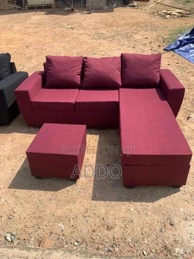 Beautifully Made 3 in 1 Sofa · Photo 1