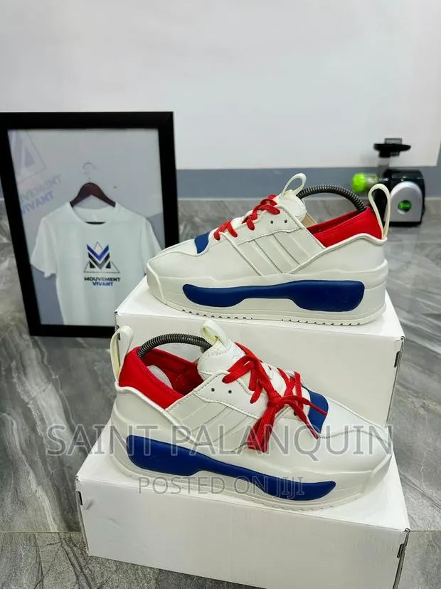 Adidas Y3 Sneakers · Photo 1