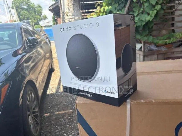 Onyx Studio 9 Robust, Audio-Centric Performer · Photo 1