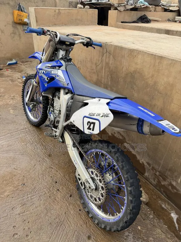 Yamaha 2012 Blue