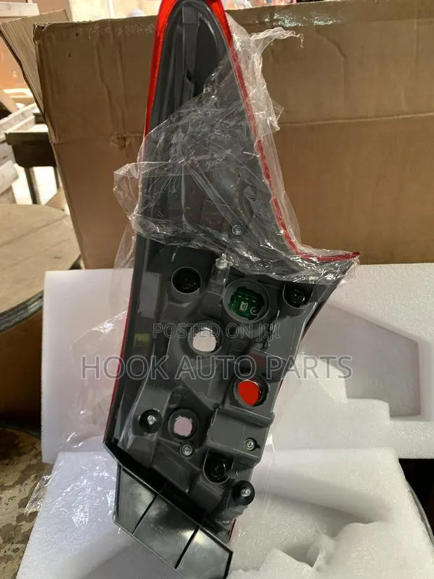 Nissan Sentra 2016 -2019 Tail Light · Photo 1