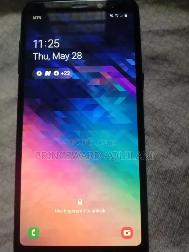 Samsung Galaxy A8 32 GB Black · Photo 1