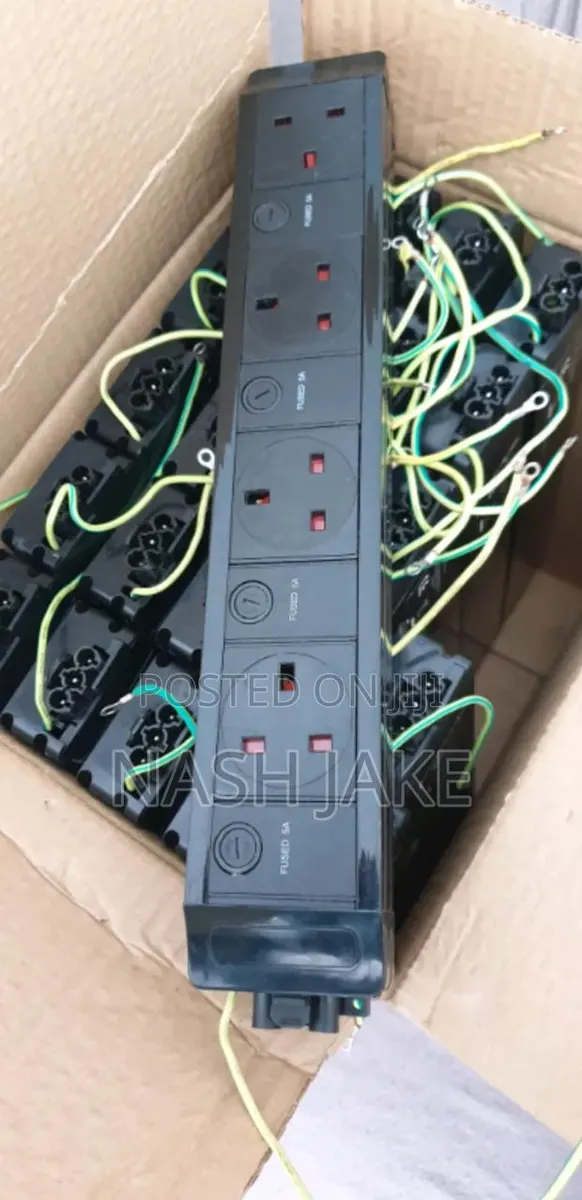 High Quality Uk Extention Board or Power Distribution Board · Photo 1