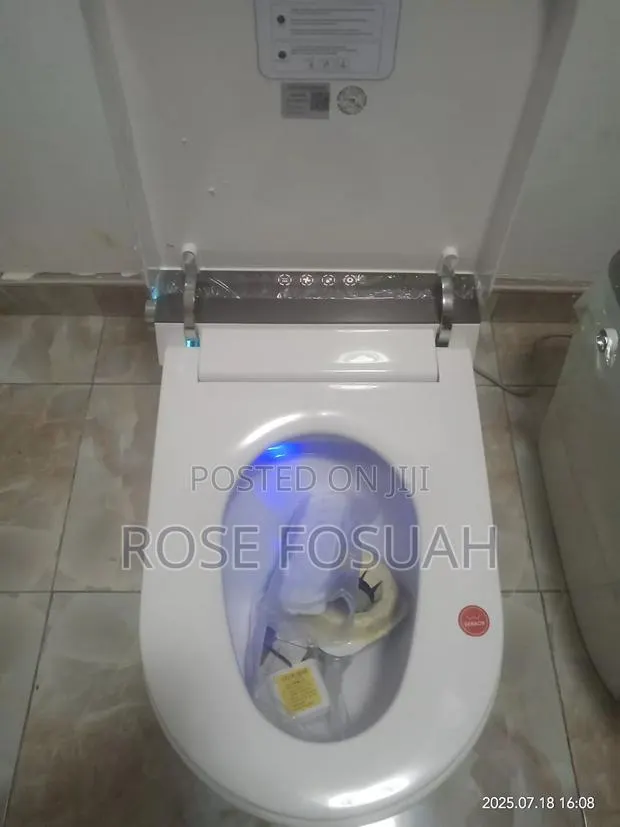 Erifan Smart Toilet · Photo 1