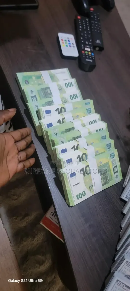 Euro and Dollar Prop · Photo 1