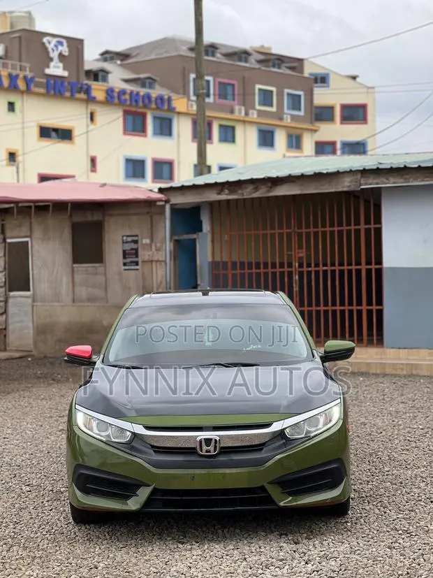 Honda Civic EX Sedan 2018 · Photo 1