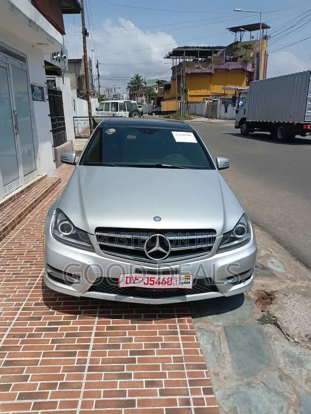 Mercedes-Benz C250 2014 Silver · Photo 1