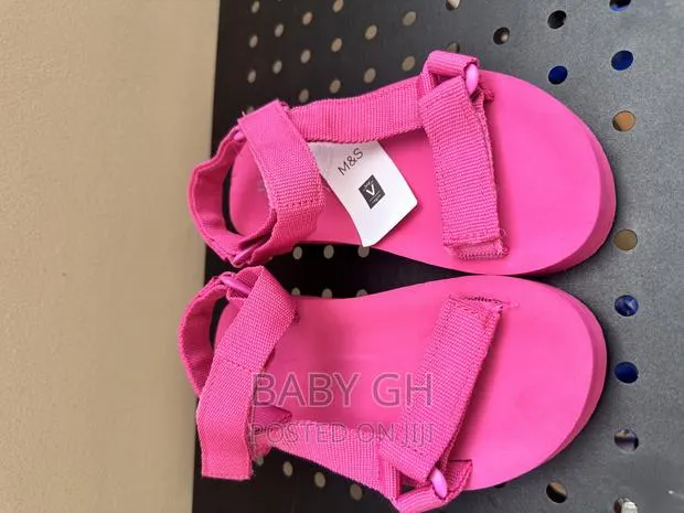 Marks and Spencer Pink Girls Sandals · Photo 1