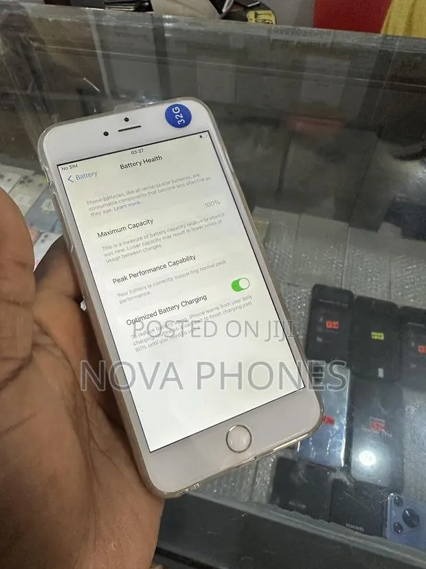 Apple iPhone 6s Plus 32 GB Gold · Photo 1