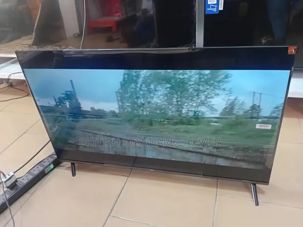 TCL 43" Big Screen Smart Viewing Qled 43" Tv · Photo 1