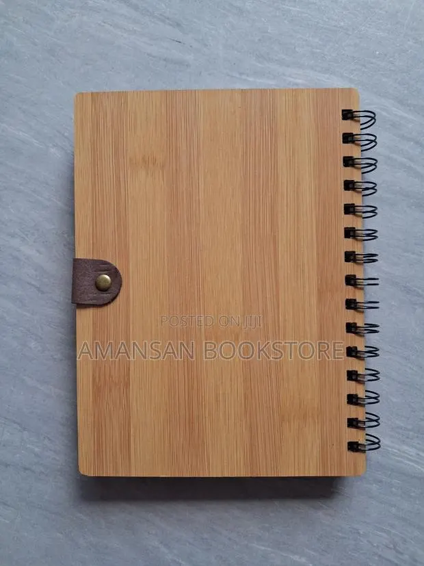 A5 Notebook With Light Brown Wooden Cover (Medium) · Photo 2