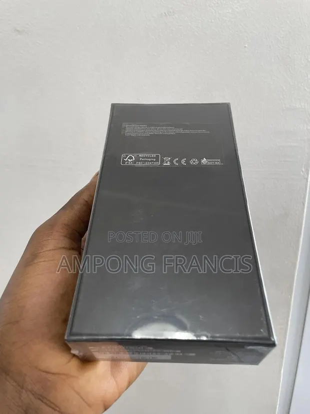 New Samsung Galaxy S24 Ultra 256 GB · Photo 3