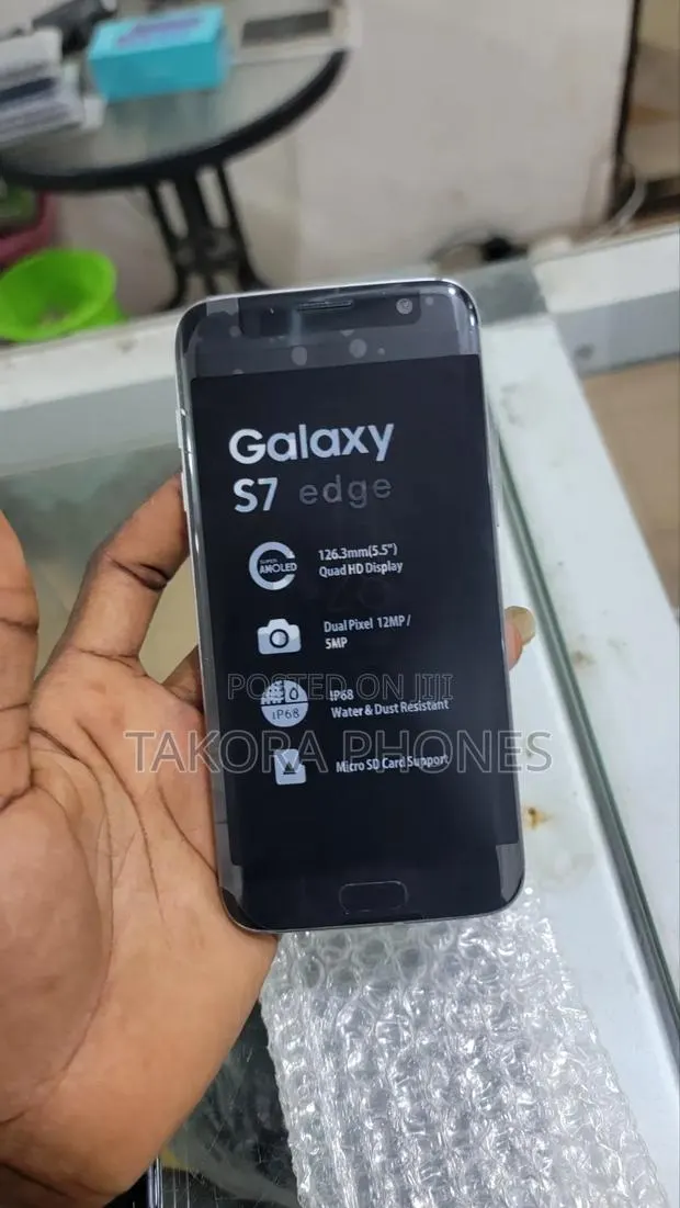 Samsung Galaxy S7 edge 32 GB Black · Photo 1
