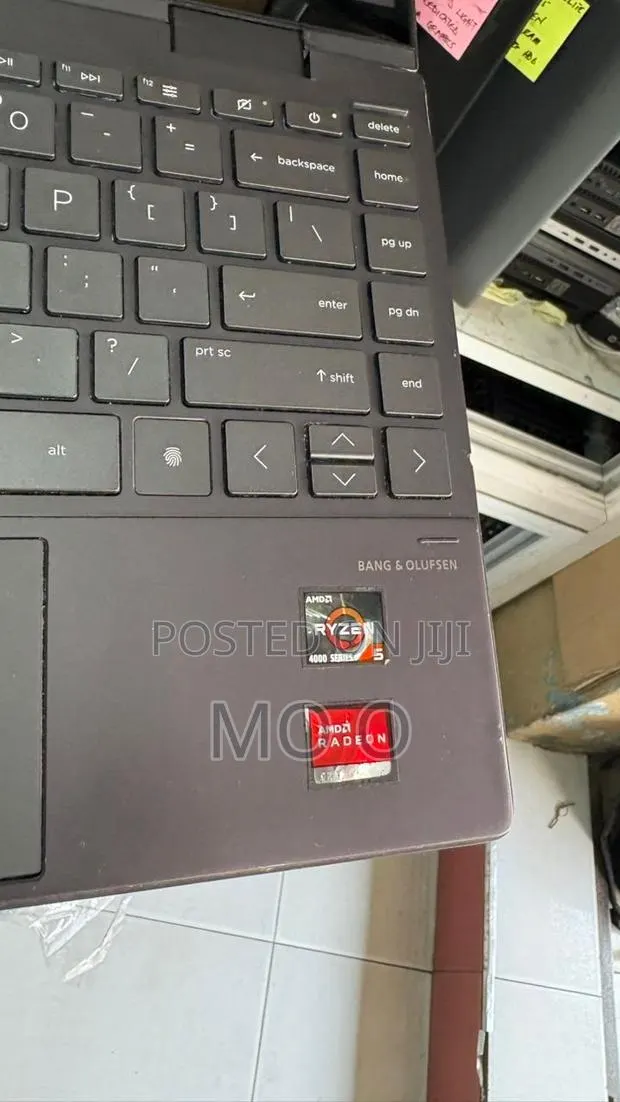 Laptop HP Envy 13 8GB AMD Ryzen 5 SSD 256GB · Photo 1