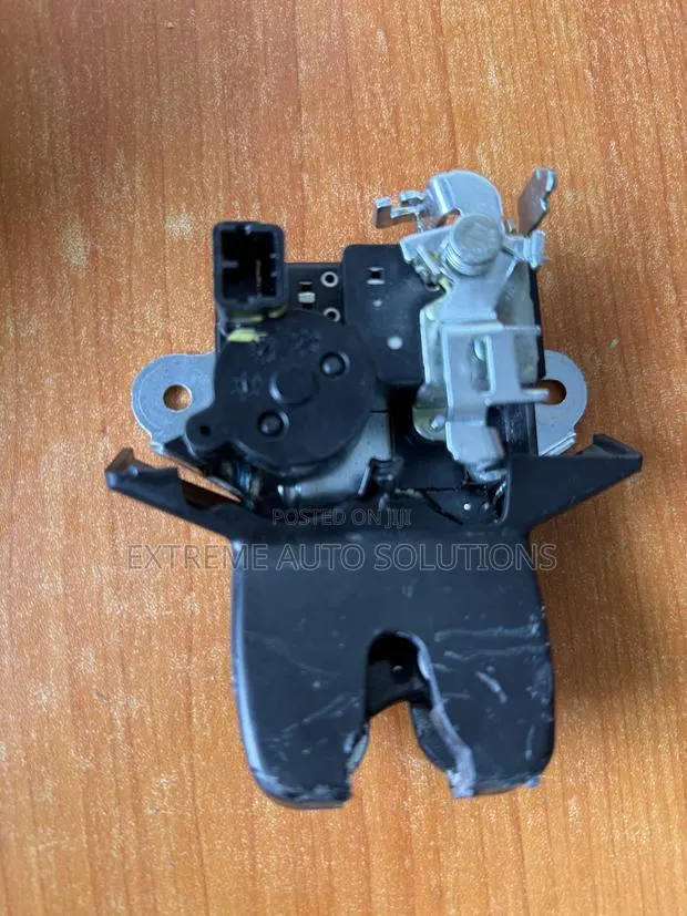 Elantra Boot Lock 2017,2018,2019,2020 · Photo 1
