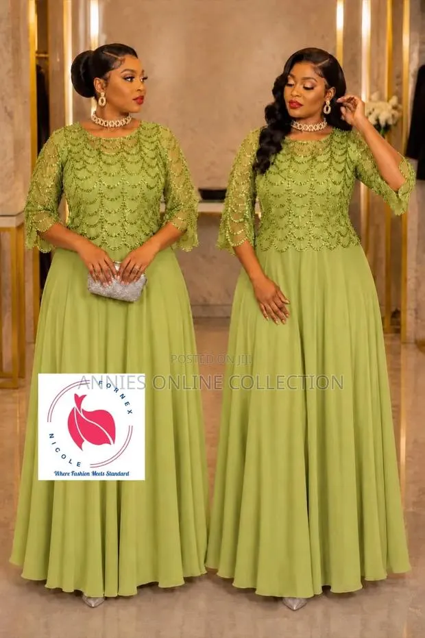 Ladies Classic Dresses · Photo 1