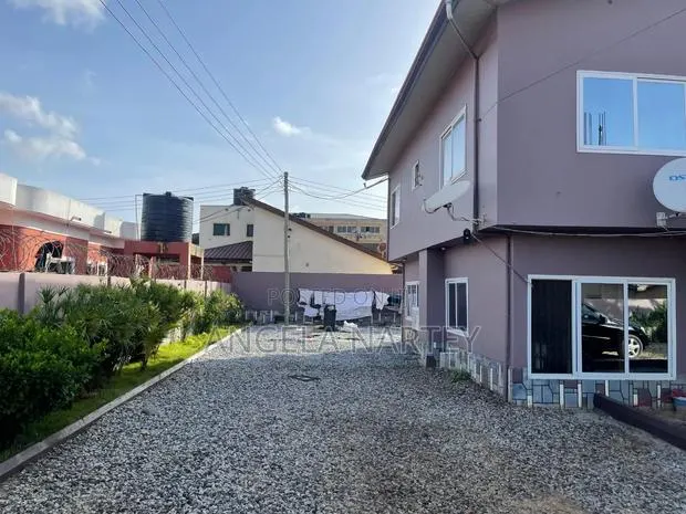 5bdrm House in Baatsonaa Spintex for sale · Photo 1