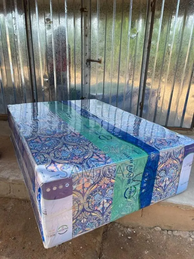20 Inches Super High Density Mattress · Photo 1