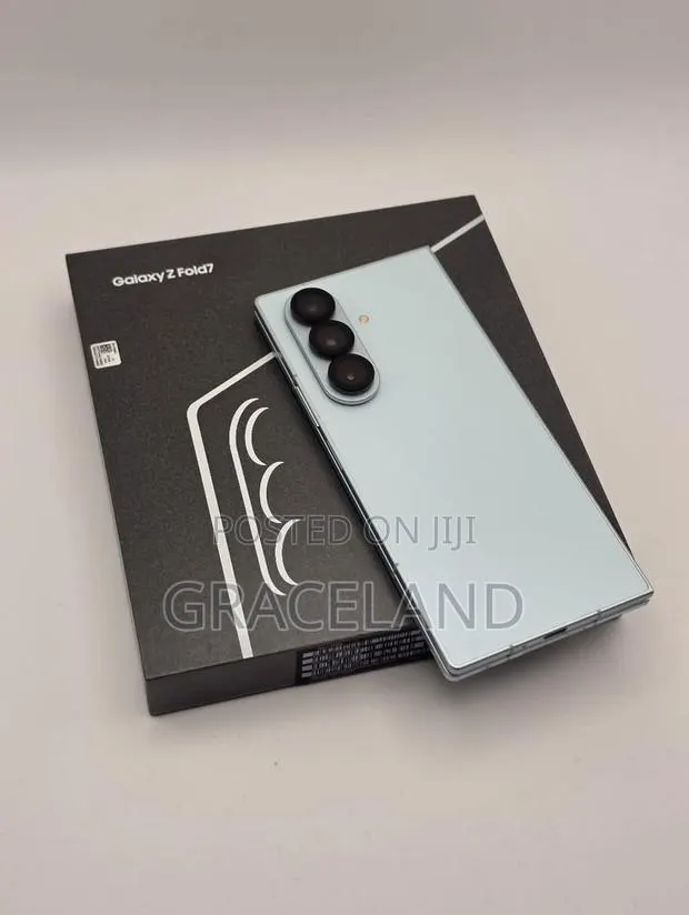 New Samsung Galaxy Z Fold7 512 GB Blue · Photo 1