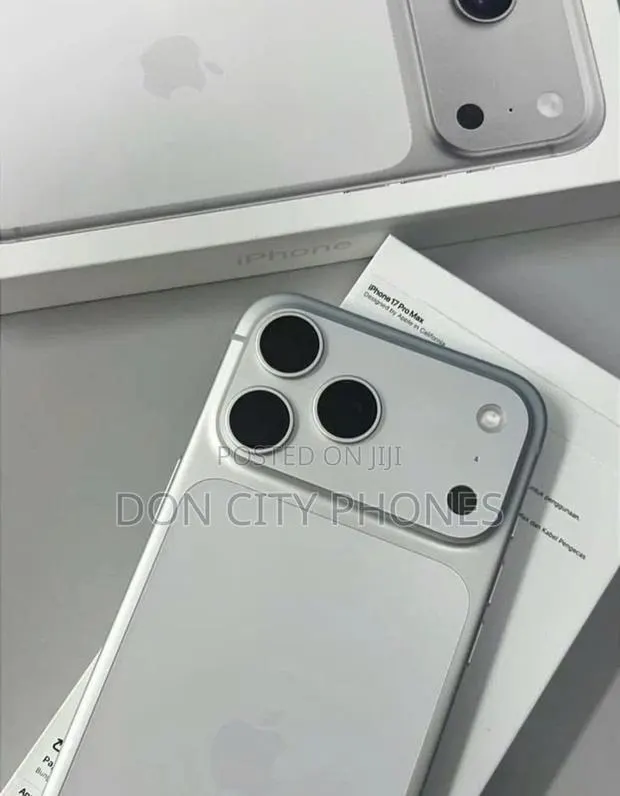 Apple iPhone 17 Pro Max 256 GB White · Photo 1