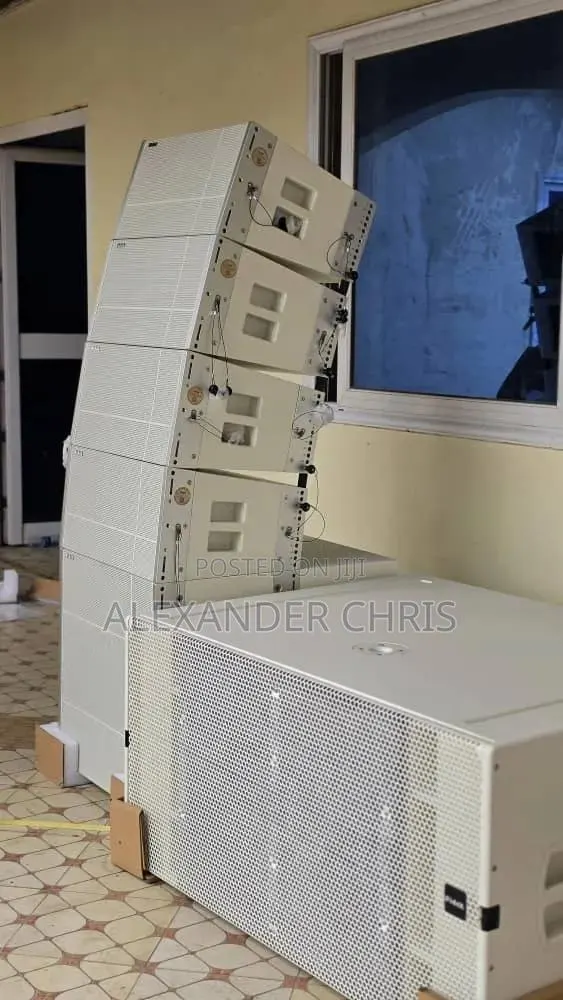 Line Arrays Active · Photo 1