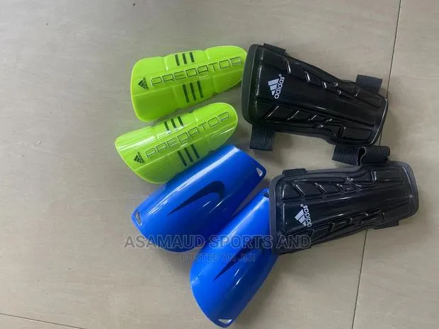 Football Shin Guards at Cool Price · Photo 1