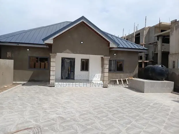 3bdrm House in Lake Side Estate for sale · Photo 1