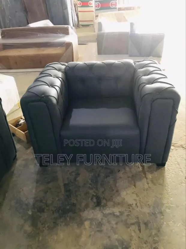 Single Sofa · Photo 1