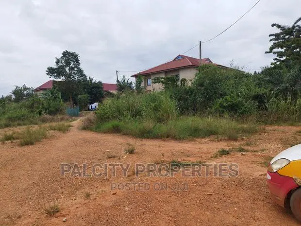 2 Plots of Land for Sale in Santasi New Site · Photo 1