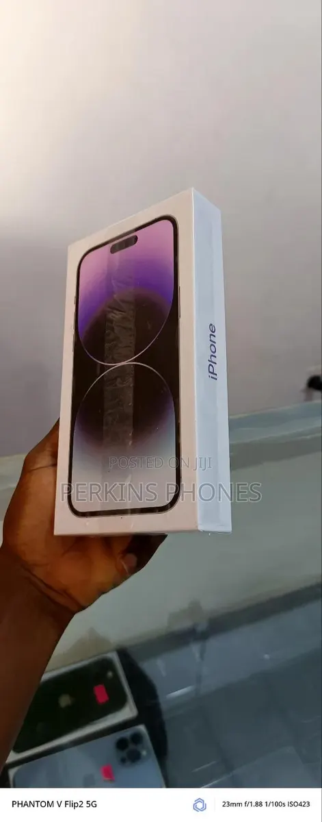 New Apple iPhone 14 Pro Max 128 GB Purple · Photo 1